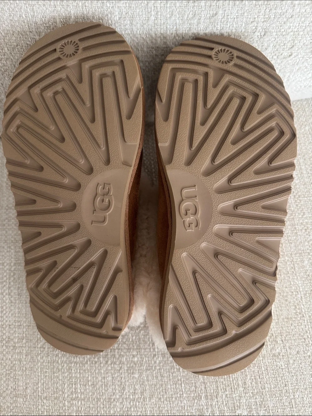 UGG Chestnut Brown Sheepskin Slipper Clog with Cream Fur Collar